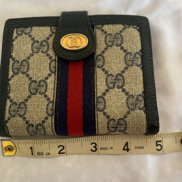 Vintage Gucci wallet - Picture 2 of 11